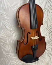Load image into Gallery viewer, Vivo Encore 34 Student Violin Outfit with Alphayu strings Secondhand