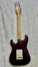 Load image into Gallery viewer, Fender AM Std Statocaster Deep Wine Red in OHSC