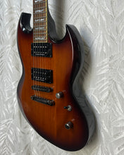 Load image into Gallery viewer, LTD by ESP Viper 400 Sunburst in Case