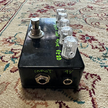 Load image into Gallery viewer, Fuzz Factoree Clone