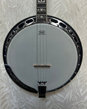 Load image into Gallery viewer, Oakridge Tenor 4 string Banjo in Case - Upwey Music