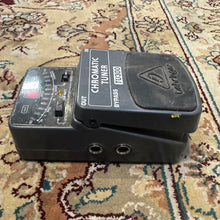 Load image into Gallery viewer, Behringer TU300 Chromatic Tuner Pedal