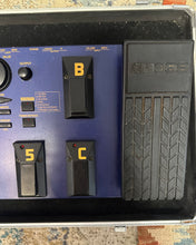 Load image into Gallery viewer, Boss GT 5 Effects processor EC in case - Upwey Music