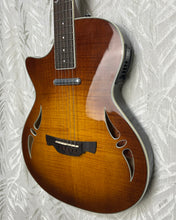 Load image into Gallery viewer, Crafter Hybrid Acoustic Slimline Archtop Lefty SA-TMVS LH in OHSC - Upwey Music