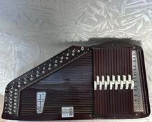 Load image into Gallery viewer, Tokai Gakki Chromaharp (Autoharp)