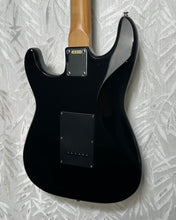 Load image into Gallery viewer, Dean Stratocaster Black and DGX15 Amp - Upwey Music