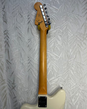 Load image into Gallery viewer, Squier J Mascis Jazzmaster Vintage White