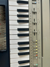 Load image into Gallery viewer, Vintage Yamaha Portasound Keyboard PC-100 Secondhand in case