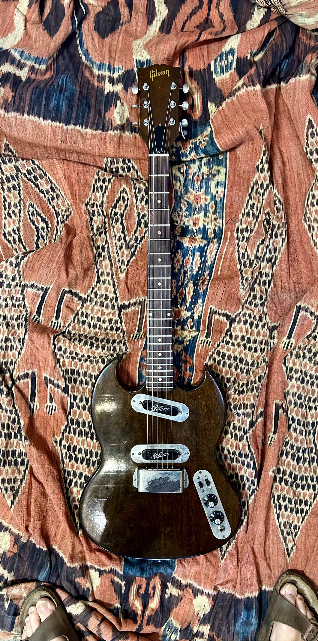 Gibson SG-200 in Later Gibson Gigbag Ca 71-72
