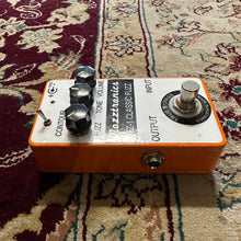 Load image into Gallery viewer, Mozztronics FZ-1 Classic Fuzz Secondhand - Upwey Music
