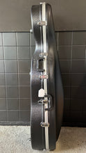 Load image into Gallery viewer, Stentor Student 1 Cello 44 in Hard case

