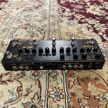 Load image into Gallery viewer, NU-X Cerberus Multi FX unit Seondhand
