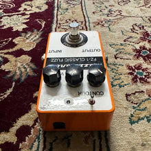 Load image into Gallery viewer, Mozztronics FZ-1 Classic Fuzz Secondhand - Upwey Music
