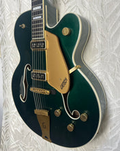 Load image into Gallery viewer, Gretsch G6196 Hollow Body wDynasonics in Case Caddilac Green (Taken) - Upwey Music
