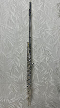 Load image into Gallery viewer, Yamaha Flute YFL-222 Secondhand in Case
