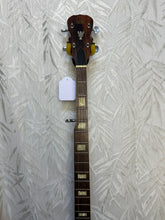 Load image into Gallery viewer, Hondo Vintage Banjo Ca 70&#39;s in case
