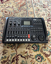 Load image into Gallery viewer, Zoom R8 Recorder:Sampler:Interface:Controller
