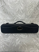 Load image into Gallery viewer, Fontaine Flute in Case
