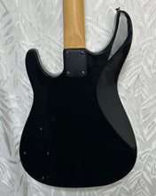 Load image into Gallery viewer, Peavey Foundation Bass Ca 1992 in Case
