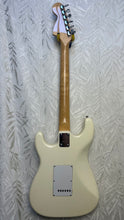 Load image into Gallery viewer, Ason Strat copy 70s in Case with Strap
