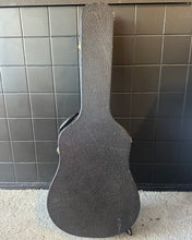 Load image into Gallery viewer, Ashton Dreadnaught acoustic guitar case - Upwey Music
