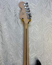 Load image into Gallery viewer, Squier Affinity Stratocaster + Fender Frontman Amplifier Secondhand
