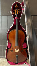 Load image into Gallery viewer, Stentor Student 1 Cello 44 in Hard case
