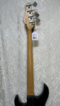 Load image into Gallery viewer, Peavey Foundation Bass Ca 1992 in Case
