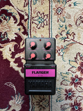 Load image into Gallery viewer, Yamaha FL-100 Flanger (MId 80&#39;s Japan)
