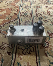 Load image into Gallery viewer, Wampler Plexi Drive Mini (Poor Cosmetic condition- sprayed silver)
