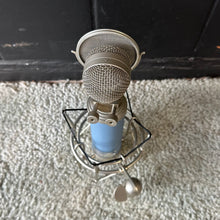 Load image into Gallery viewer, Blue Bluebird Condenser Microphone
