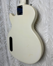 Load image into Gallery viewer, Epiphone Les Paul Junior Alpine White (Ltd Edition) 2011
