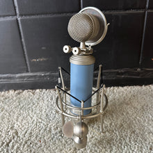 Load image into Gallery viewer, Blue Bluebird Condenser Microphone
