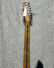 Load image into Gallery viewer, SX Strat VES62 3SB secondhand in bag
