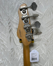 Load image into Gallery viewer, Peavey Foundation Bass Ca 1992 in Case
