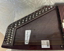 Load image into Gallery viewer, Tokai Gakki Chromaharp (Autoharp)
