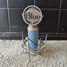 Load image into Gallery viewer, Blue Bluebird Condenser Microphone
