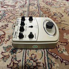 Load image into Gallery viewer, Behringer BDI21 Bas DI V-Tone Bass Amp Modeler
