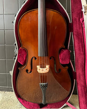 Load image into Gallery viewer, Stentor Student 1 Cello 44 in Hard case
