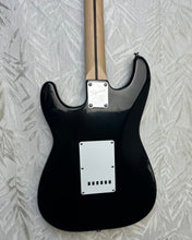 Load image into Gallery viewer, Squier Affinity Stratocaster + Fender Frontman Amplifier Secondhand
