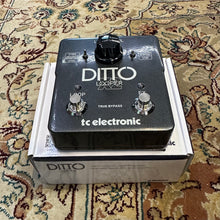 Load image into Gallery viewer, TC Electronic Ditto X2 Looper in Box w cables etc
