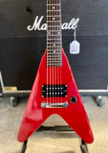 Load image into Gallery viewer, Epiphone Pee Wee Vee Red Secondhand
