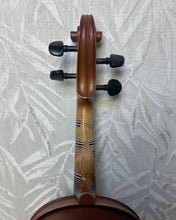 Load image into Gallery viewer, Vivo Encore 34 Student Violin Outfit with Alphayu strings Secondhand
