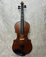 Load image into Gallery viewer, Vivo Encore 34 Student Violin Outfit with Alphayu strings Secondhand

