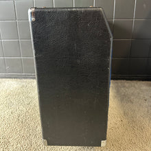 Load image into Gallery viewer, Yamaha G100 B-212 Vintage Guitar Amp
