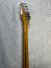 Load image into Gallery viewer, Fender Modern Player Tele Thinline DLX 3TSB in Case
