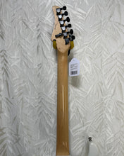 Load image into Gallery viewer, Kramer Pacer Classic 2013 Pearl White (Taken)
