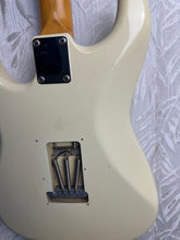 Load image into Gallery viewer, Squier Stratocaster Japanese Secondhand in Case
