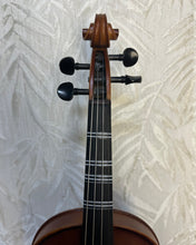 Load image into Gallery viewer, Vivo Encore 34 Student Violin Outfit with Alphayu strings Secondhand
