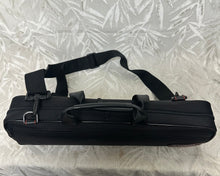 Load image into Gallery viewer, Yamaha Flute YFL-222 Secondhand in Case

